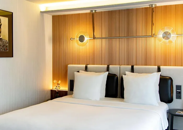 Hotel Muze - Handwritten Collection