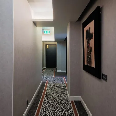 Hotel Muze - Handwritten Collection