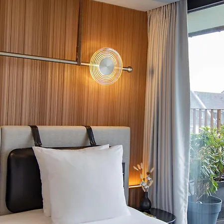 Hotel Muze - Handwritten Collection