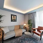 Hotell Muze - Handwritten Collection