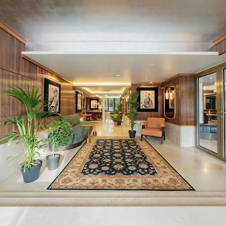 Muze - Handwritten Collection