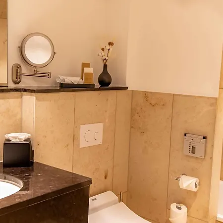 Muze - Handwritten Collection Hotel
