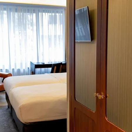 Muze - Handwritten Collection Hotel