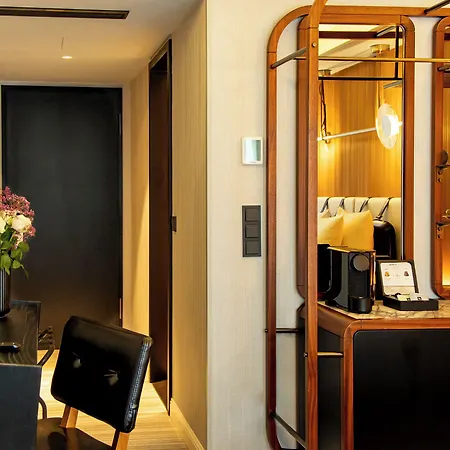 Hotel Muze - Handwritten Collection 4*