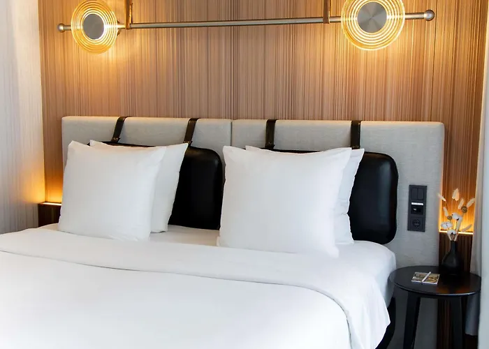 Hotel Muze - Handwritten Collection