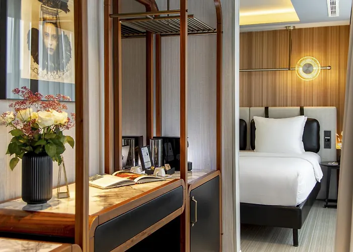 Hotel Muze - Handwritten Collection 4*