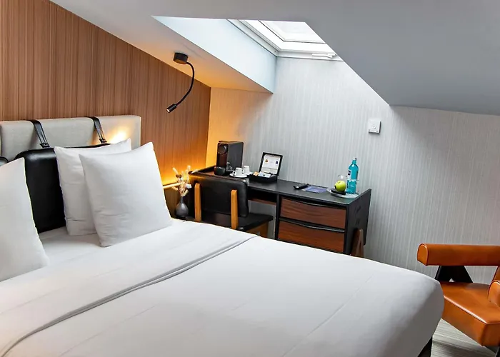 Muze - Handwritten Collection