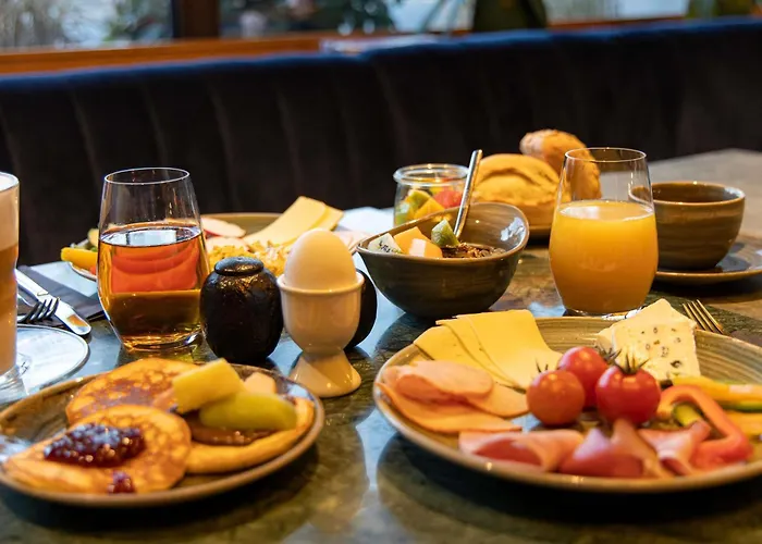 Muze - Handwritten Collection