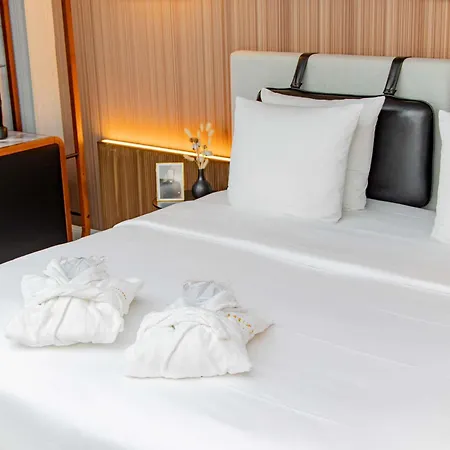 Muze - Handwritten Collection Отель Дюссельдорф