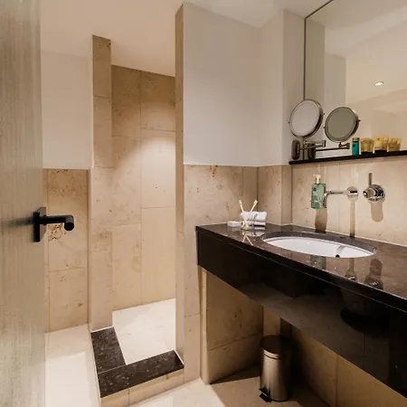 Muze - Handwritten Collection