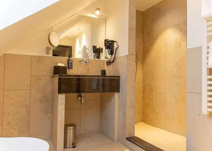 Muze - Handwritten Collection Hotel